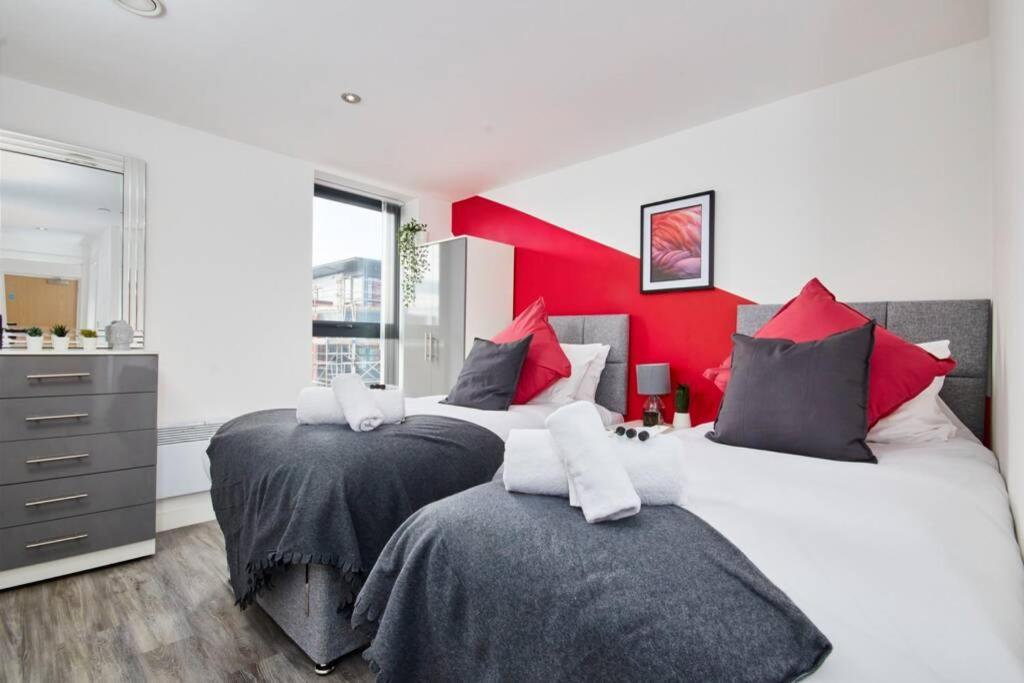 Stylish 2 Bed Apartment With Free Parking, Close To City Centre By Hass Haus Manchester Exteriör bild